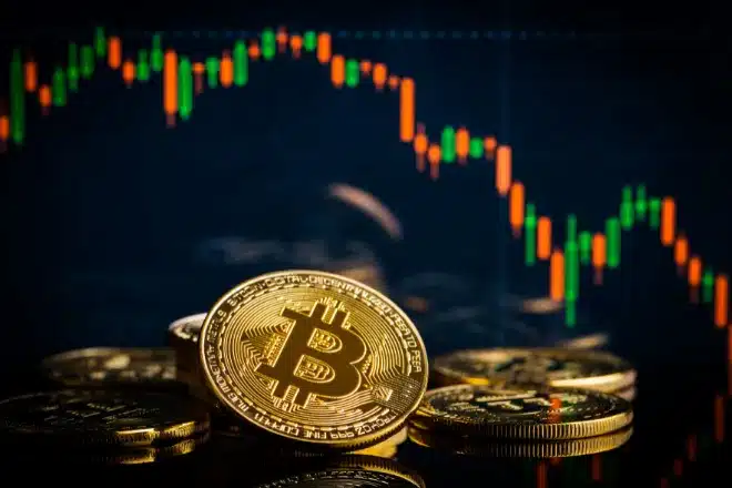 Bitcoin Rises as Stocks Slide and U.S. Dollar Weakens