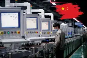 Chinese Factories Halt Production Amid US Tariffs