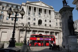 Bank of England Prepares Interest Rate Cut Amid Global Trade Tensions
