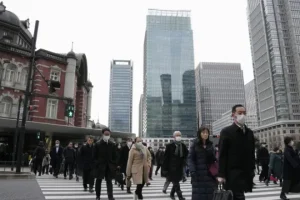 Japan's Real Wages Drop for Third Month as Inflation Squeezes Household Finances