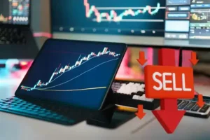 Short Selling in Forex: Strategies and Risks